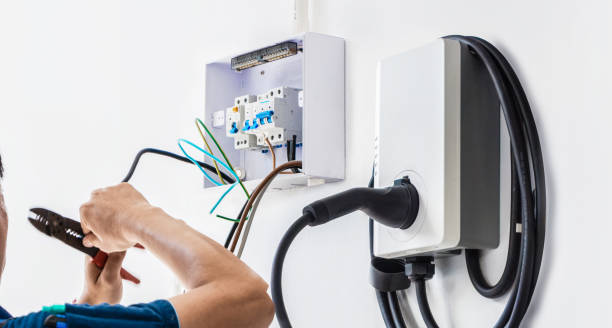 Best Affordable Emergency Electrician  in Pleasant Hill, IA